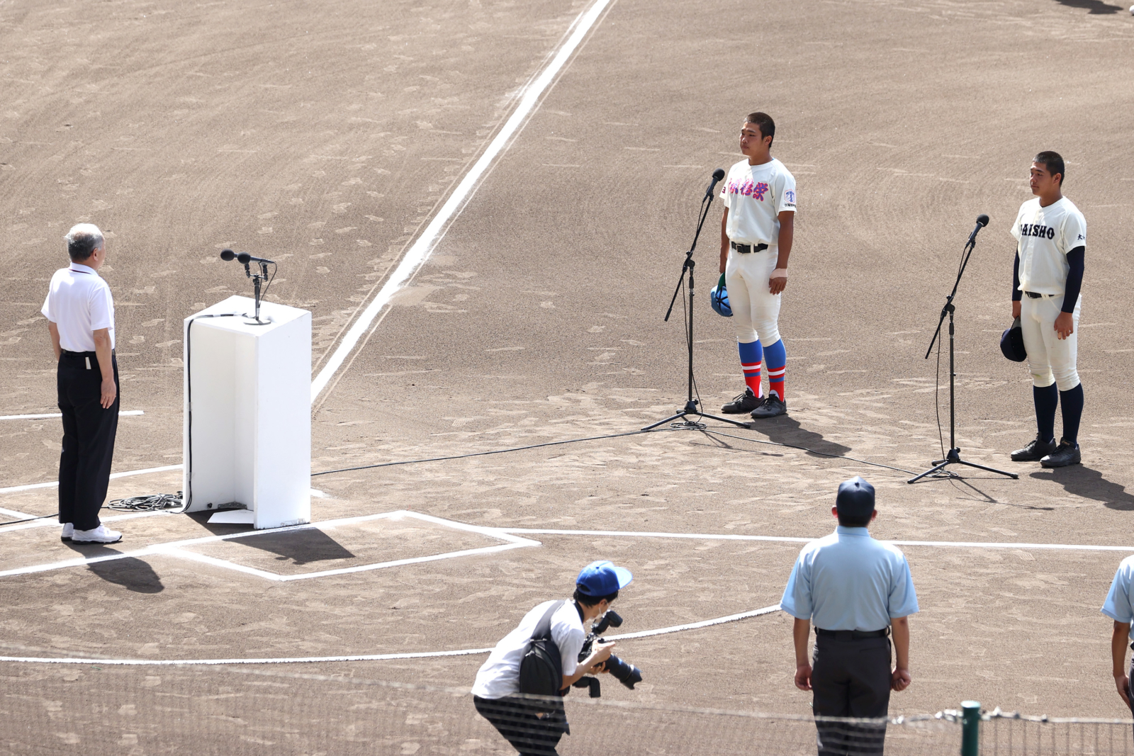静寂の中、2020年甲子園高校野球交流試合が開幕 | Moment日刊ゲンダイ